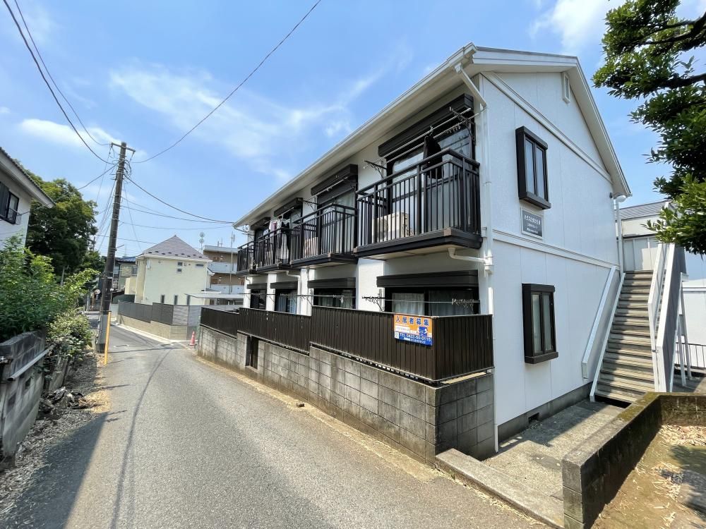 東京都三鷹市牟礼2丁目のアパートの建物外観