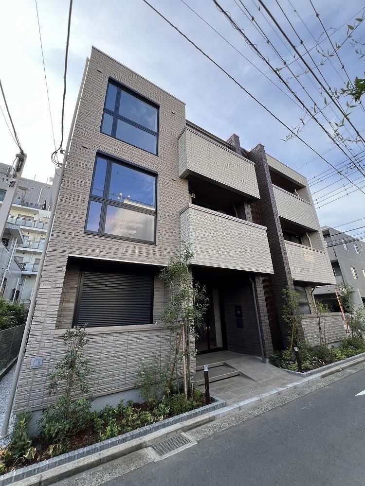 東京都武蔵野市中町のマンションの建物外観