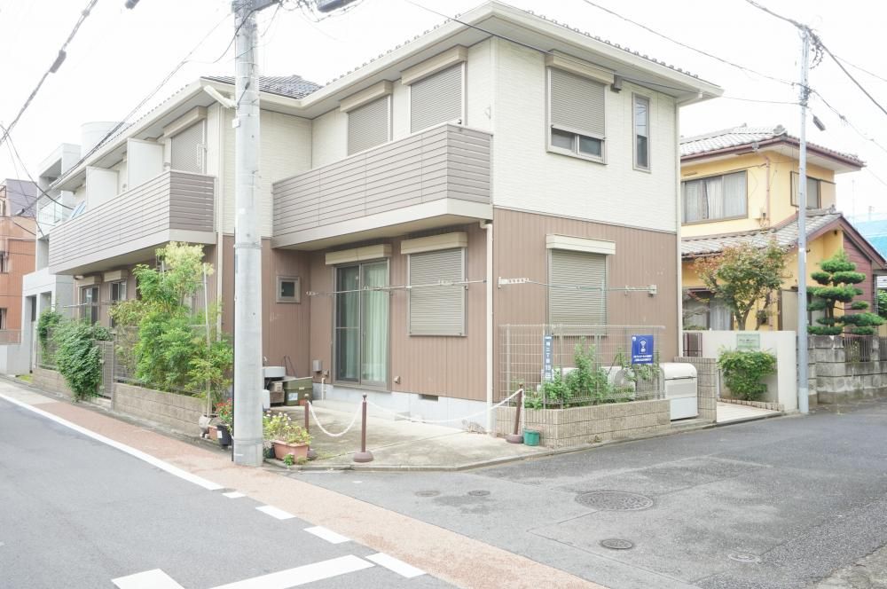 東京都武蔵野市境2丁目のアパートの建物外観