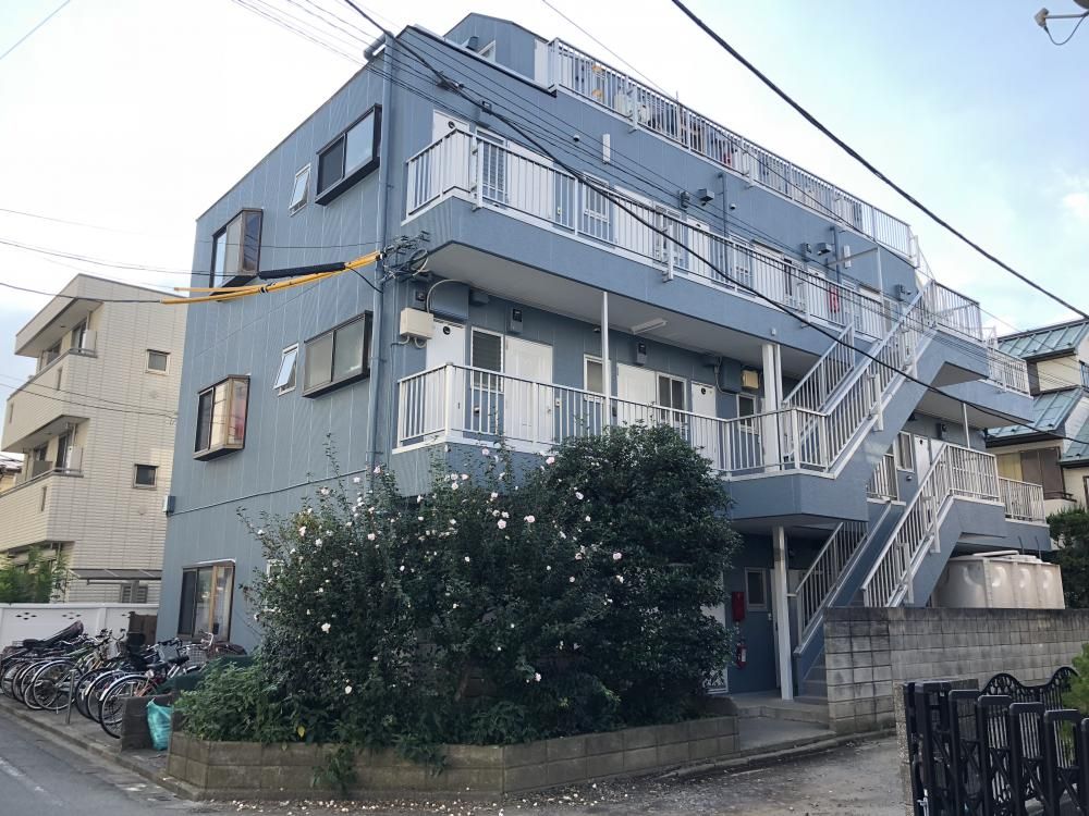 東京都武蔵野市西久保3丁目のマンションの建物外観