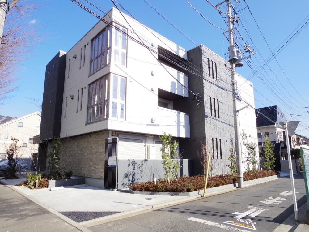 東京都武蔵野市境南町1丁目のマンションの建物外観
