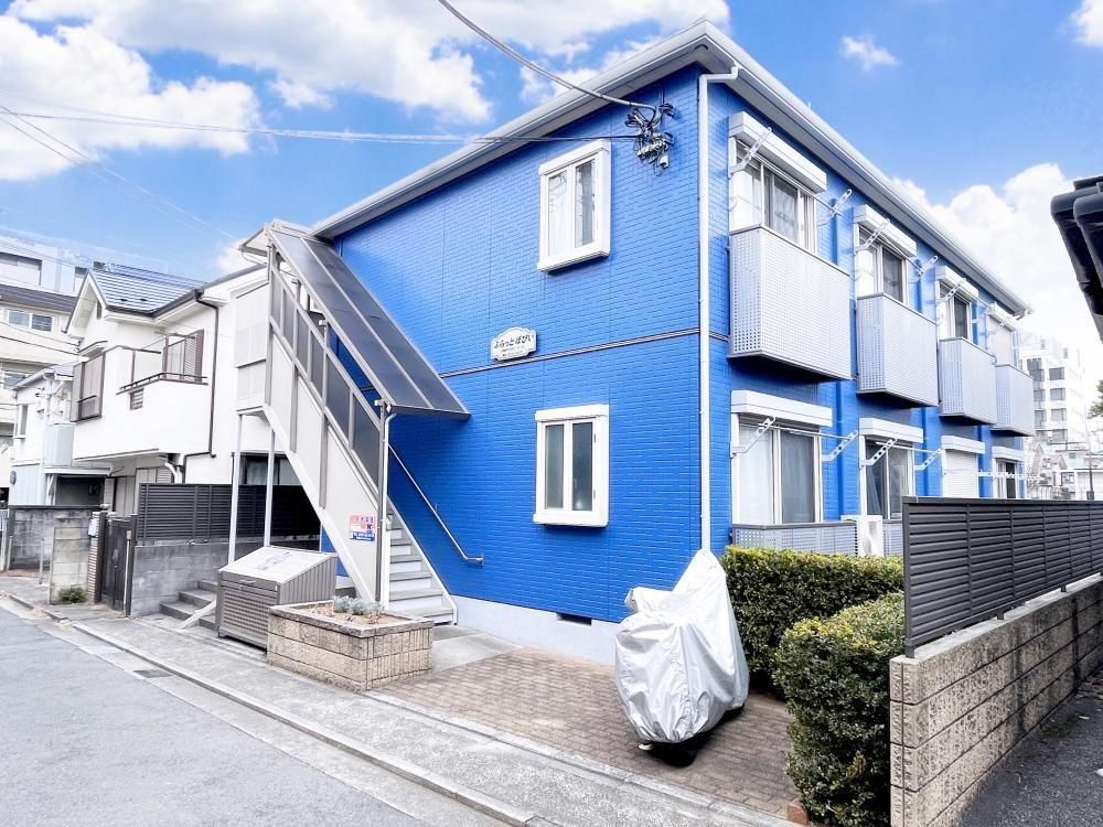 東京都武蔵野市中町2丁目のアパートの建物外観