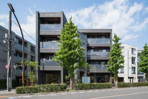 東京都武蔵野市中町1丁目のマンションの建物外観