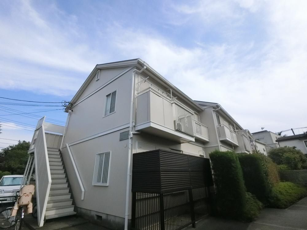 東京都武蔵野市関前4丁目のアパートの建物外観