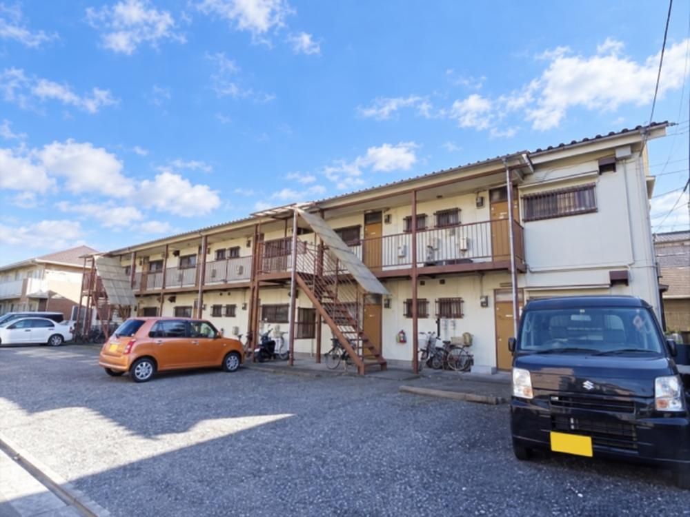 東京都三鷹市深大寺2丁目のアパートの建物外観
